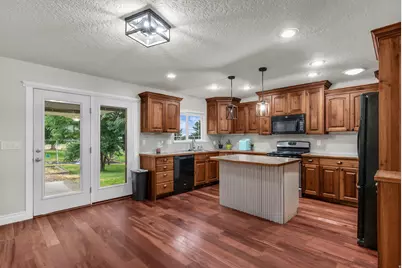 190 E 300 S, Fillmore, UT 84631 - Photo 10