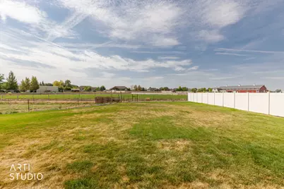 3673 W Stanmore Dr, Taylor, UT 84401 - Photo 32