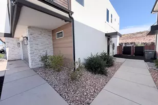 738 E Desert Cactus Dr, Washington, UT 84780 - Photo 2