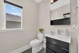 1084 Loch Lomond Cir, Syracuse, UT 84075 - Photo 16