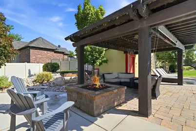 1084 E Loch Lomond Cir, Syracuse, UT 84075 - Photo 50