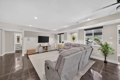 1084 E Loch Lomond Cir, Syracuse, UT 84075 - Photo 28