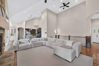 1084 E Loch Lomond Cir, Syracuse, UT 84075 - Photo 8