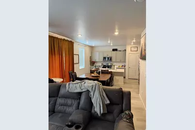 467 W 630 N, Tooele, UT 84074 - Photo 10