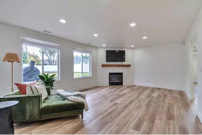 549 E Willow Springs Ln, Draper, UT 84020 - Photo 10