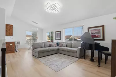 388 W McAllister Ln, Saratoga Springs, UT 84045 - Photo 12