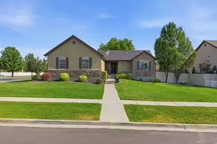 388 W McAllister Ln, Saratoga Springs, UT 84045 - Photo 2