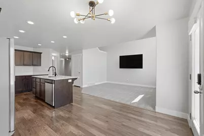 4889 W Pillar Dr, Riverton, UT 84096 - Photo 4