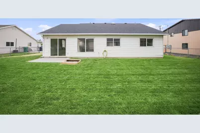 5084 S 3500 W, Roy, UT 84067 - Photo 4