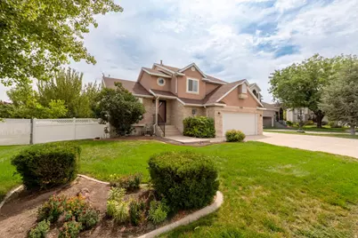 5279 S Chalkmark Cir W, Taylorsville, UT 84118 - Photo 2