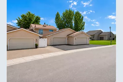 539 Escalante Dr #15, Vernal, UT 84078 - Photo 2