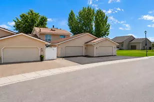 539 Escalante Dr, Vernal, UT 84078 - Photo 2