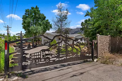 2315 E Creek Rd, Sandy, UT 84093 - Photo 4