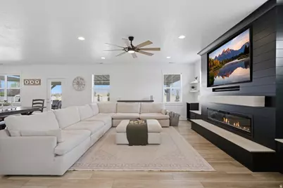 2189 N 1000 W, West Bountiful, UT 84087 - Photo 8