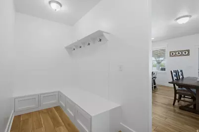 2189 N 1000 W, West Bountiful, UT 84087 - Photo 6