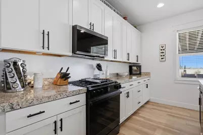 2189 N 1000 W, West Bountiful, UT 84087 - Photo 14