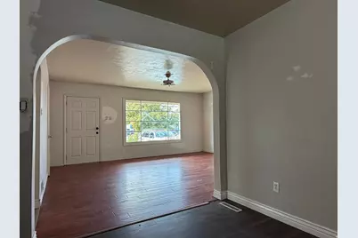 562 N 1000 W, Salt Lake City, UT 84116 - Photo 10