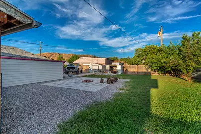 562 N 1000 W, Salt Lake City, UT 84116 - Photo 22