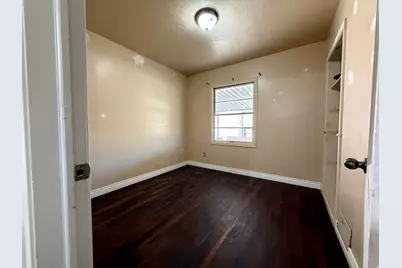 562 N 1000 W, Salt Lake City, UT 84116 - Photo 16
