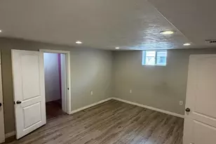 562 N 1000 W, Salt Lake City, UT 84116 - Photo 20