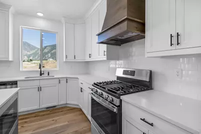 660 S 50 E, Hyde Park, UT 84341 - Photo 18