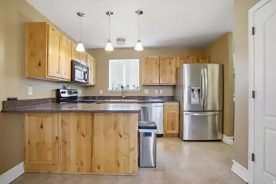 7065 N Cherokee St, Eagle Mountain, UT 84005 - Photo 16