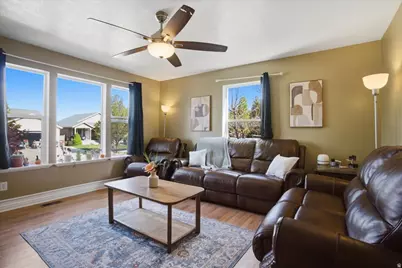 7065 N Cherokee St, Eagle Mountain, UT 84005 - Photo 10