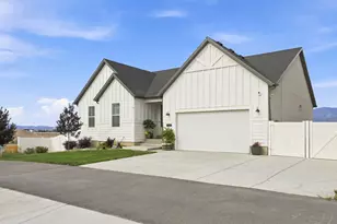 6017 N Sheps Ridge Rd, Eagle Mountain, UT 84005 - Photo 2