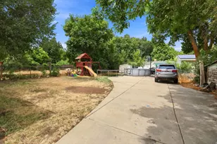804 E Canyon Rd S, Ogden, UT 84401 - Photo 18