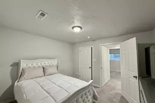 284 N 500 W, Clearfield, UT 84015 - Photo 24