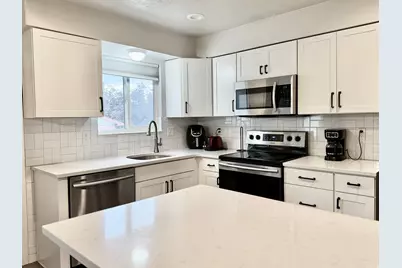 284 N 500 W, Clearfield, UT 84015 - Photo 12