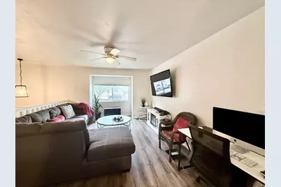 284 N 500 W, Clearfield, UT 84015 - Photo 6