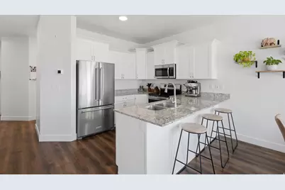 828 N Glen Eagles Ct W, Tooele, UT 84074 - Photo 8