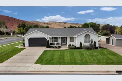 596 W 500 N, Richfield, UT 84701 - Photo 2