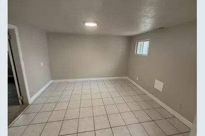 241 N 7th St E, Tooele, UT 84074 - Photo 18