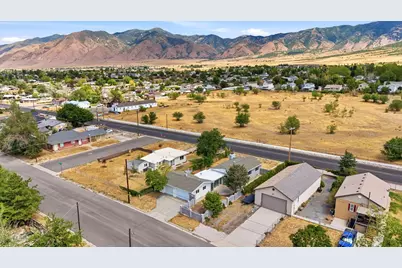 241 N 7th St E, Tooele, UT 84074 - Photo 68