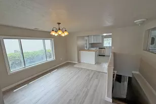 241 N 7th St E, Tooele, UT 84074 - Photo 6