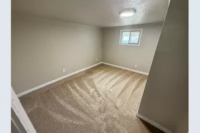 241 N 7th St E, Tooele, UT 84074 - Photo 28