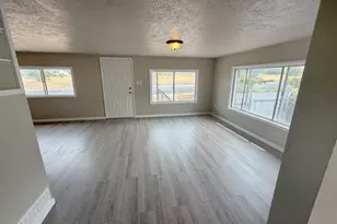 241 N 7th St E, Tooele, UT 84074 - Photo 16
