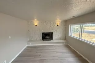 241 N 7th St E, Tooele, UT 84074 - Photo 4