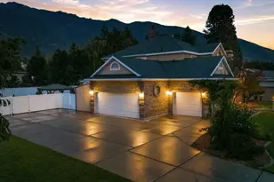 5 Quietwood Ln, Sandy, UT 84092 - Photo 2