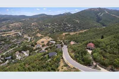 2461 S Maple Hills Dr E #24, Bountiful, UT 84010 - Photo 4
