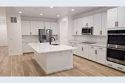 1123 E Postmark Pl N, Eagle Mountain, UT 84005 - Photo 4