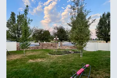 1483 W 2340 N, Clinton, UT 84015 - Photo 48