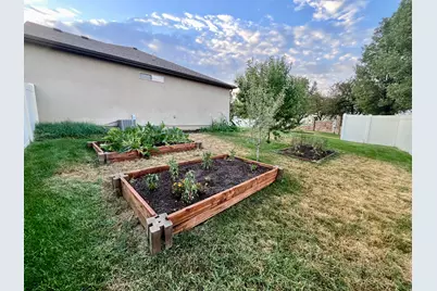1483 W 2340 N, Clinton, UT 84015 - Photo 46