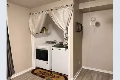 2466 N 1050 W, Layton, UT 84041 - Photo 16