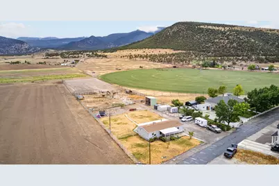 265 S 400 E, Mayfield, UT 84643 - Photo 4