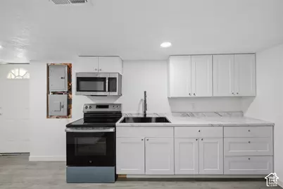 4627 S Solano Cir W, West Valley, UT 84120 - Photo 14