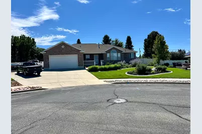 1417 W 1360 N, Clinton, UT 84015 - Photo 2