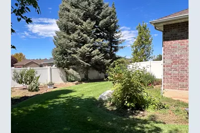 1417 W 1360 N, Clinton, UT 84015 - Photo 8
